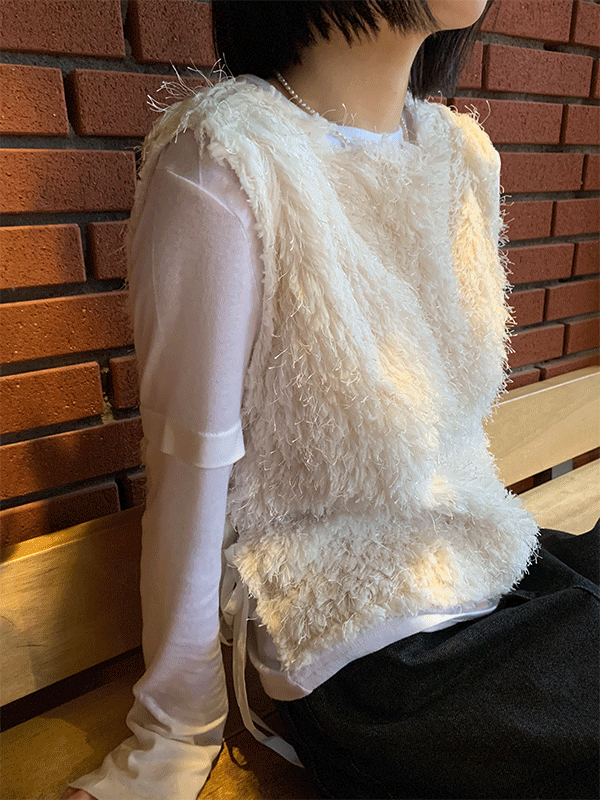 daisy fur vest